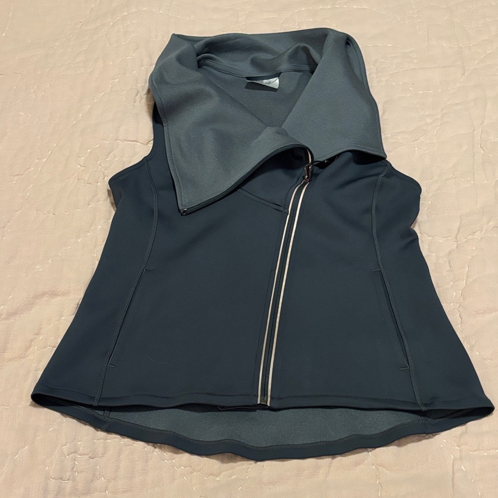 Calia Vest
